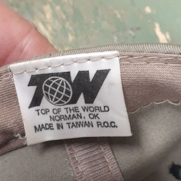 "Iowa" unisex cap  - Picture 4 of 5